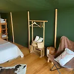 Parque Dos Monges ラグジュアリーテント アルコバサ