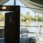 ラグジュアリーテント Parque Dos Monges アルコバサ