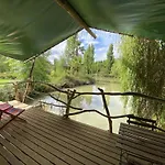 ラグジュアリーテント Parque Dos Monges アルコバサ