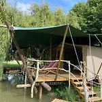 ラグジュアリーテント Parque Dos Monges アルコバサ
