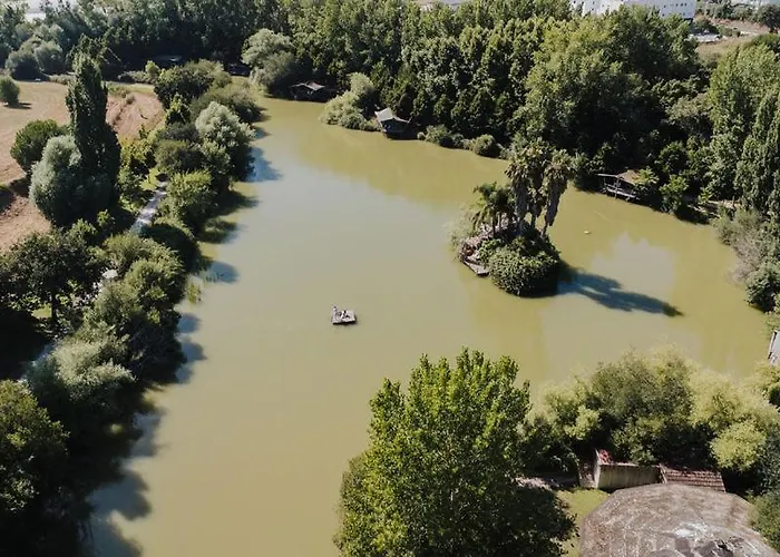 Luxury tent Parque Dos Monges