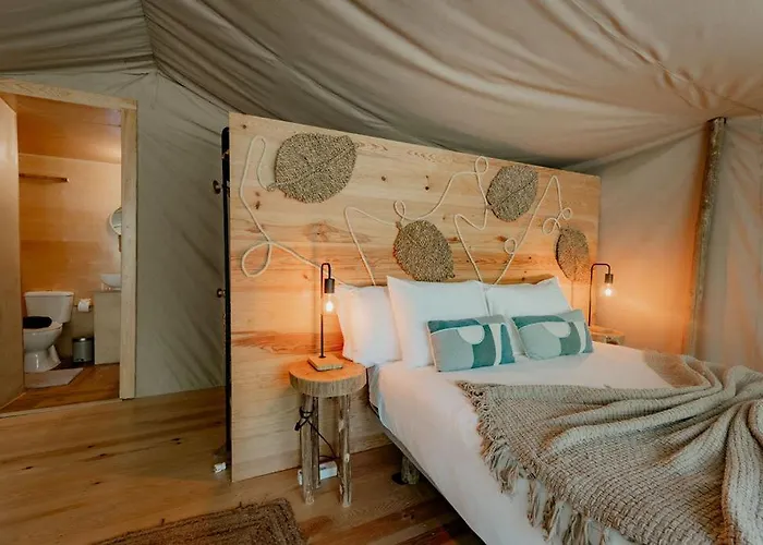 Luxury tent Parque Dos Monges